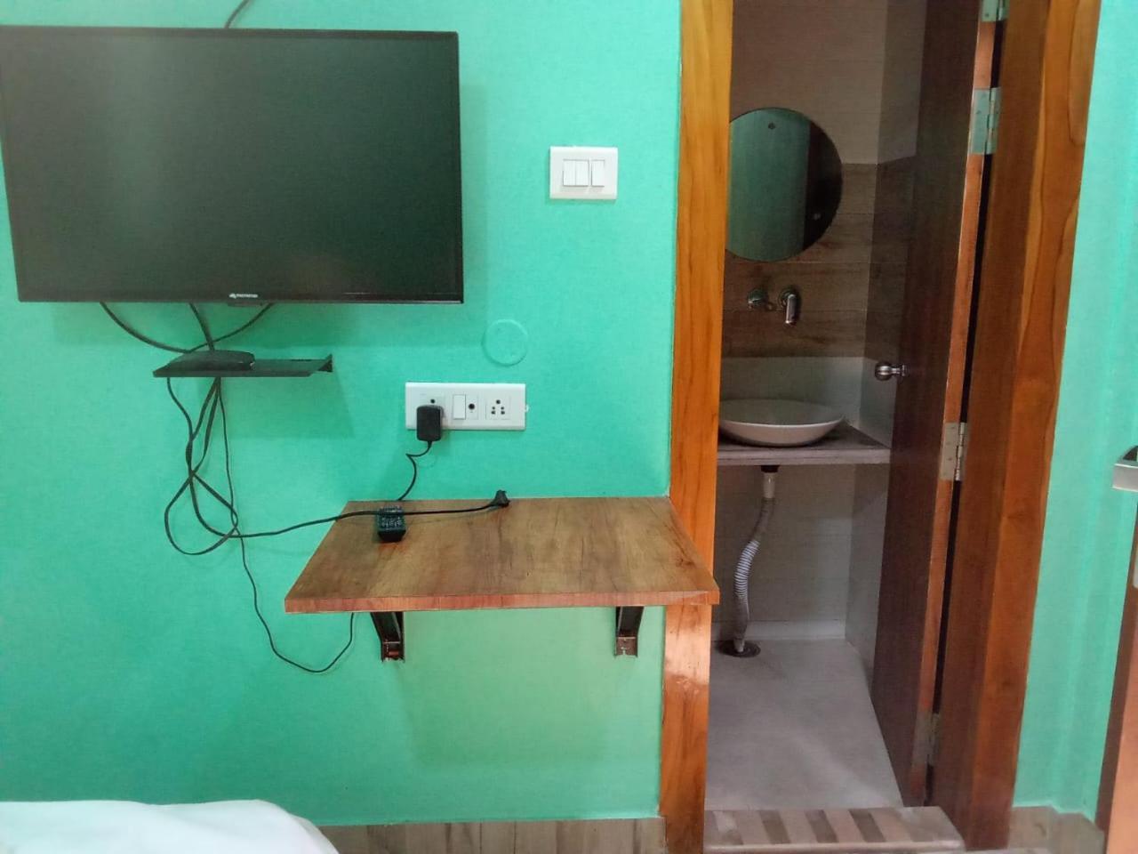 Serenity Inn And Grill Guwahati Dış mekan fotoğraf